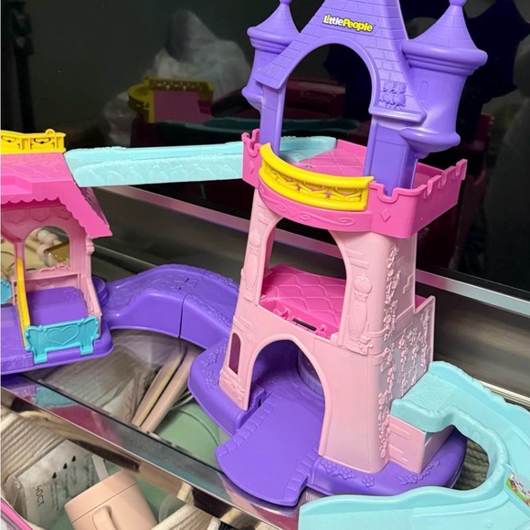 Fisher-Price Other - Fisher-Price Little People Klip Klop Castle